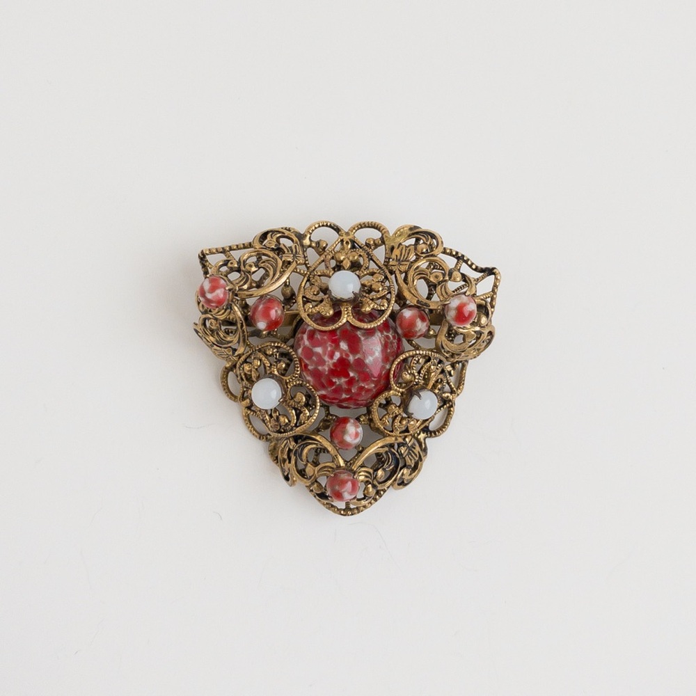 Ornate Filigree Brooch Red & White Speckled Art Glass Cabochon Stone Gold Tone
